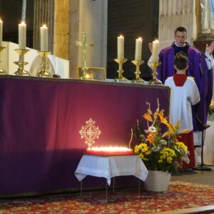 Homélie du dimanche 2 novembre : messe pour les défunts