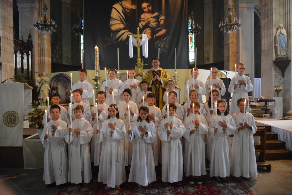 Homélie et professions de foi ce dimanche 31 mai, solennité de la Sainte Trinité