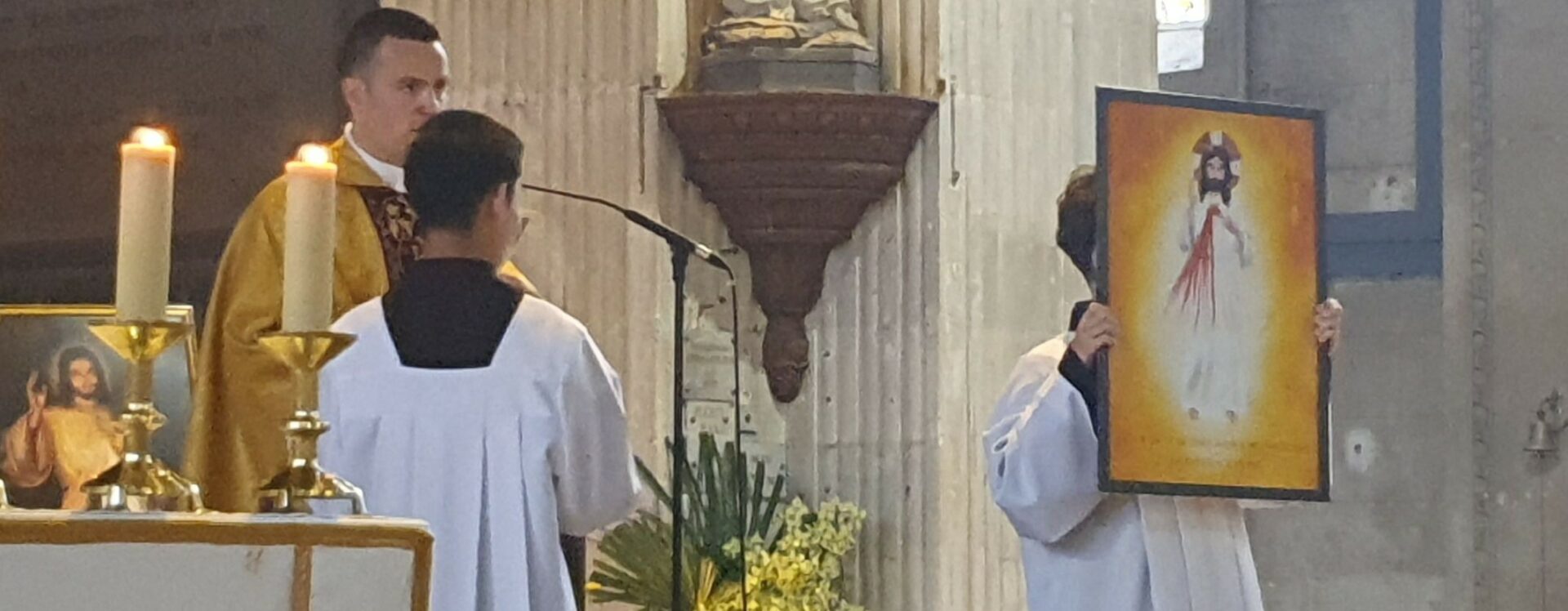 Prenez chez vous 1 semaine l&rsquo;icône du Sacré-Coeur de Jésus pour prier pour les vocations