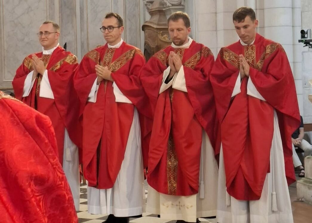 Retour sur les premières messes des 4  nouveaux prêtres à St Louis